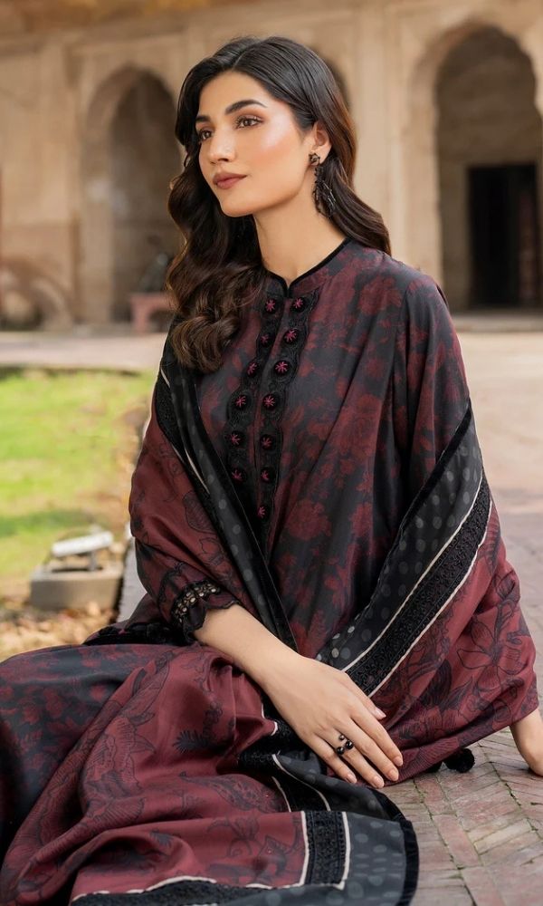 Khaddar 3pc unstitched digital printed suit with patched