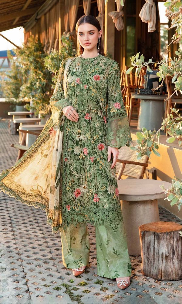 lawn 3pc digital printed suit with embroidered patches