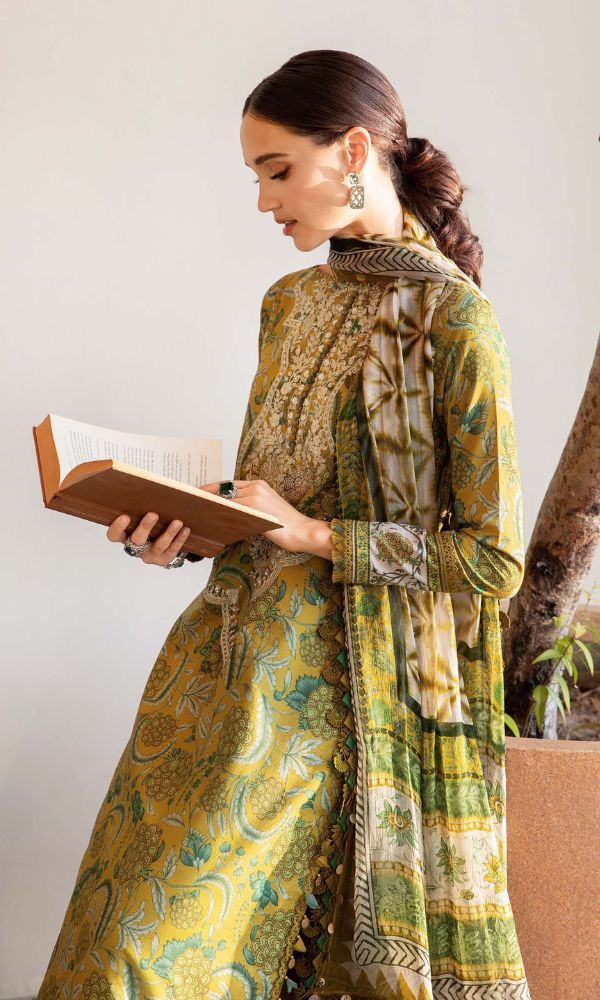 Lawn 3pc unstitched digital printed suit with patches