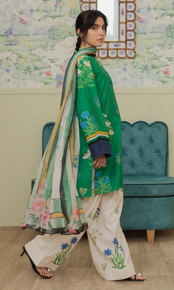 Lawn 3pc luxury digital printed suit