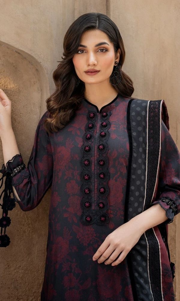Khaddar 3pc unstitched digital printed suit with patched