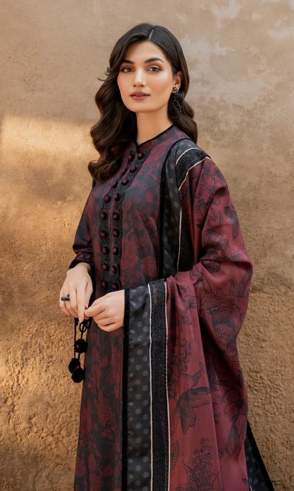 Khaddar 3pc unstitched digital printed suit with patched