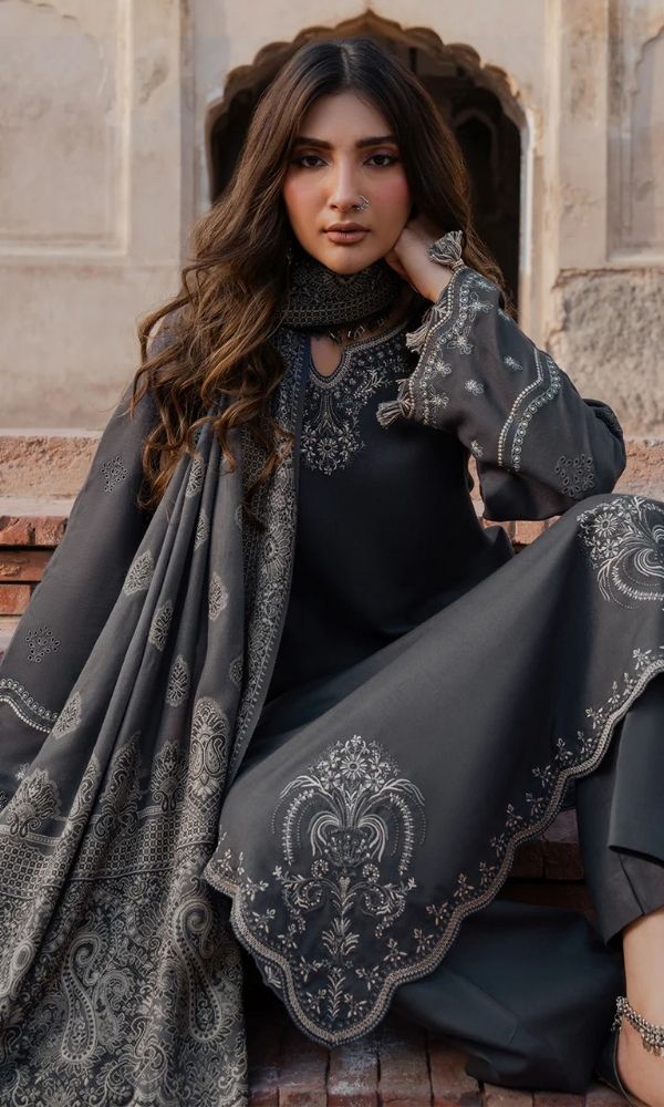 Lawn 3pc unstitched embroidered summer collection suit