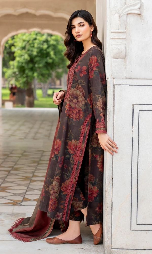 Khaddar 3pc unstitched digital printed suit with patches