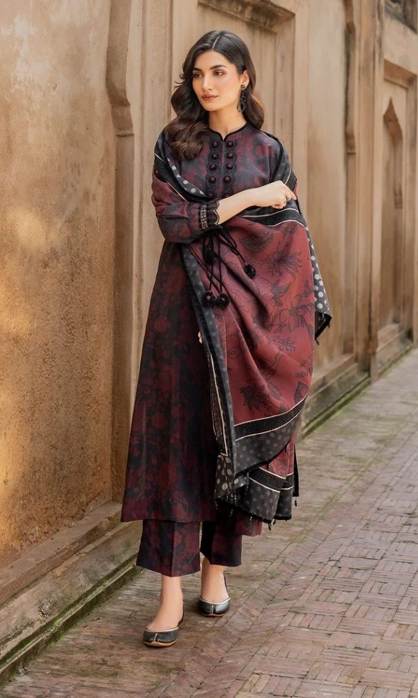 Khaddar 3pc unstitched digital printed suit with patched