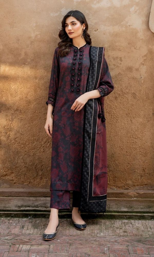 Khaddar 3pc unstitched digital printed suit with patched