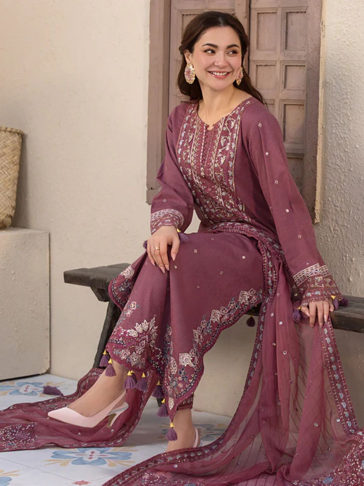 Lawn 3pc unstitched embroiered summer collection article